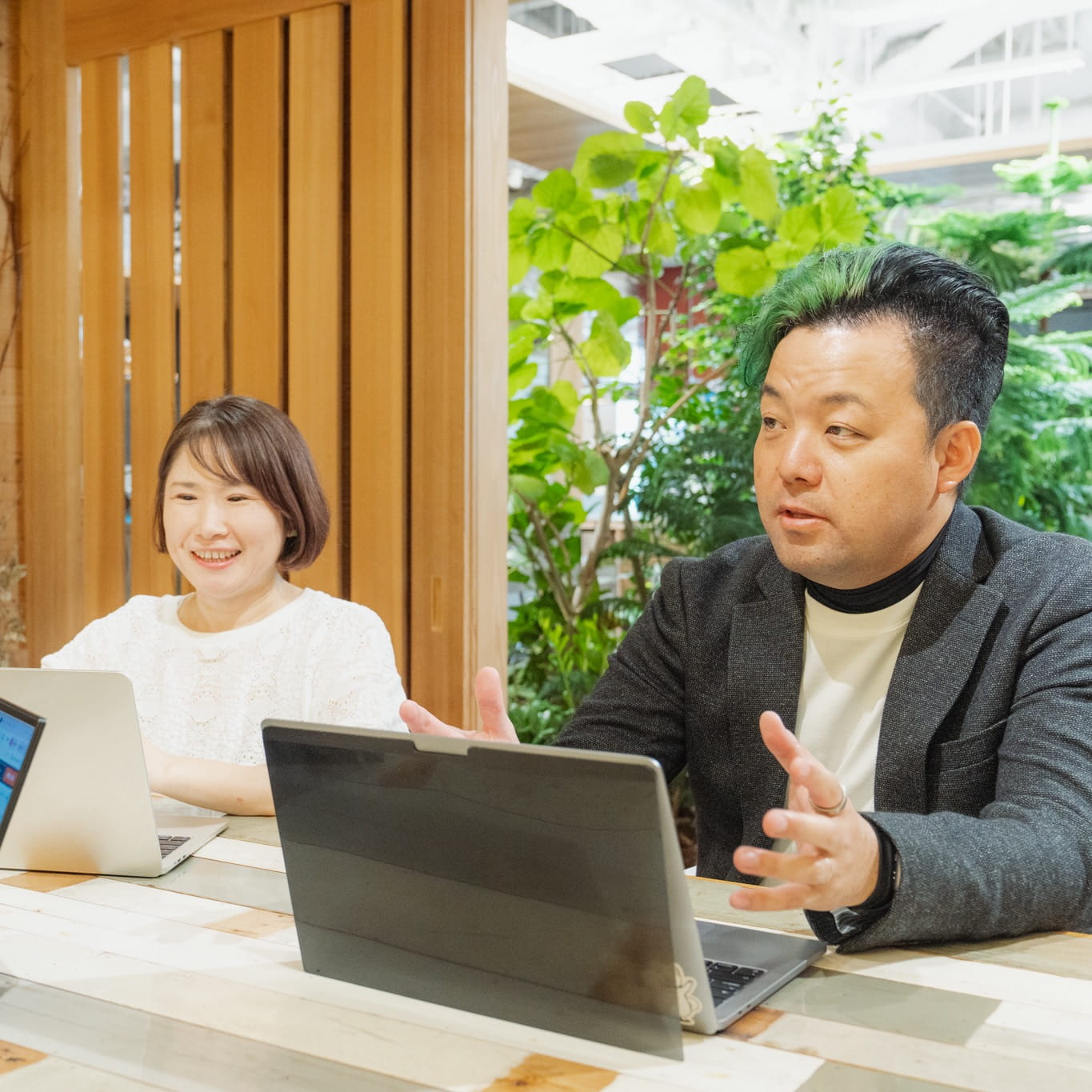 大手の上場企業から地方の中小企業まで850社を超える支援実績のイメージ